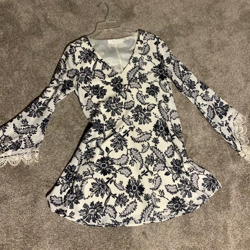 Cute black and white flower dress